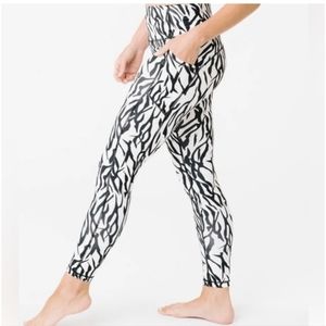 Zyia Safari Pocket Leggings